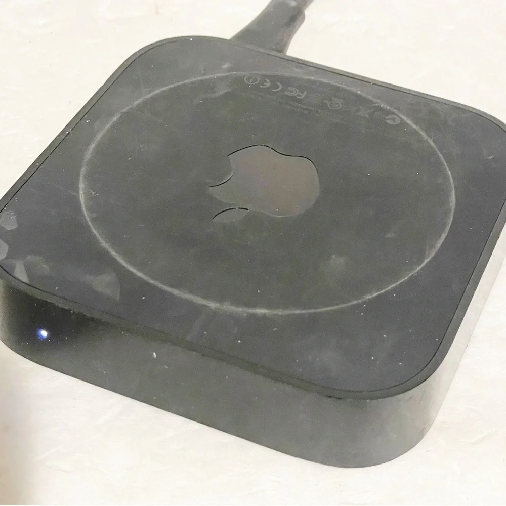 Apple TV 3rd Generation (A1427) 8GB HD Digital HD Streamer NO‎ Remote NO HDMI